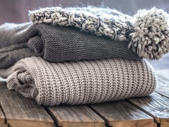 Guarda-roupa com poucas peças